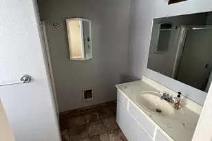 1724 Lakeview Ave, Klamath Falls, OR 97601 - Photo 10