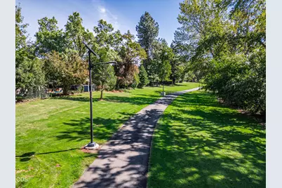 1340 Siskiyou Boulevard, Medford, OR 97504 - Photo 30