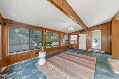 1340 Siskiyou Boulevard, Medford, OR 97504 - Photo 22