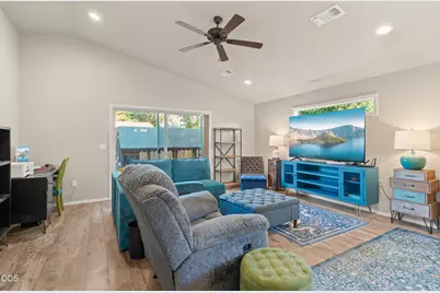 2186 Lower River Road, Grants Pass, OR 97526 - Photo 8