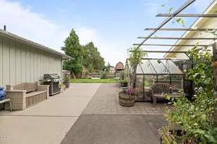 1643 Jessica Cir, Central Point, OR 97502 - Photo 26