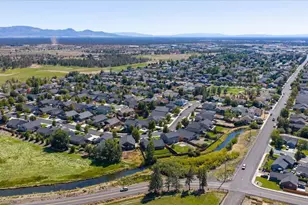 2671 NE 6th Dr, Redmond, OR 97756 - Photo 42