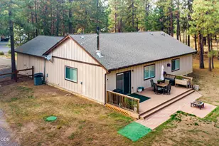 34423 Castle Dr, Chiloquin, OR 97624 - Photo 2
