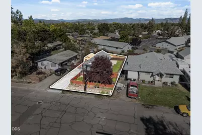 761 Hazel Street, Central Point, OR 97502 - Photo 30