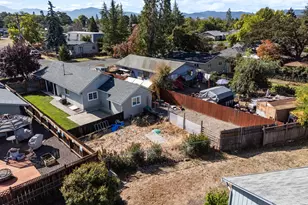 761 Hazel St, Central Point, OR 97502 - Photo 24