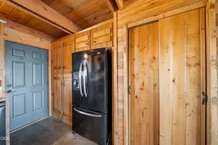 1095 NE Henderson Dr, Madras, OR 97741 - Photo 28