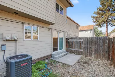 1800 Crater Lake Avenue #29, Medford, OR 97504 - Photo 4