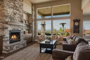 883 Highland View Loop, Redmond, OR 97756 - Photo 12