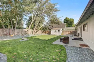 1320 SE Elm Ln, Grants Pass, OR 97526 - Photo 28