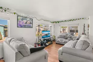 3555 S Pacific, Medford, OR 97501 - Photo 2
