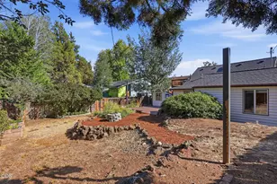 504 NE Dekalb Ave, Bend, OR 97701 - Photo 36