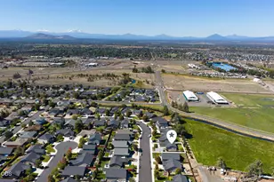 2721 NE 6th Dr, Redmond, OR 97756 - Photo 30
