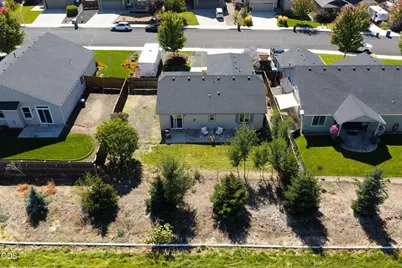 2721 NE 6th Drive, Redmond, OR 97756 - Photo 32