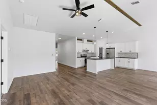 777 Kendall Dr, Grants Pass, OR 97527 - Photo 6
