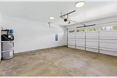 777 Kendall Drive, Grants Pass, OR 97527 - Photo 18