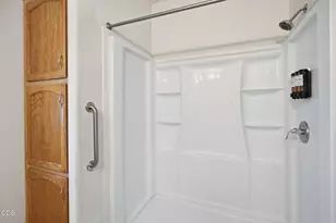 4729 S Pacific Hwy, Phoenix, OR 97535 - Photo 22