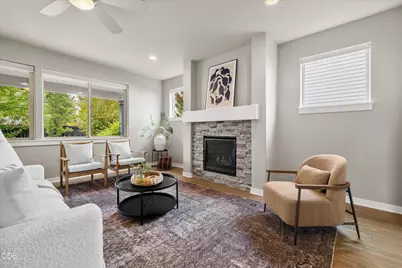 20991 NE Legend Place, Bend, OR 97701 - Photo 8