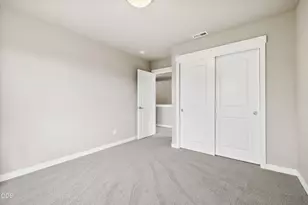 20991 NE Legend Pl, Bend, OR 97701 - Photo 40