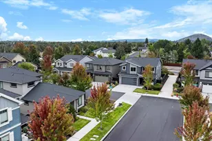 20991 NE Legend Pl, Bend, OR 97701 - Photo 54