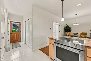 671 W Jefferson Ave, Sisters, OR 97759 - Photo 14