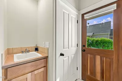 671 W Jefferson Avenue, Sisters, OR 97759 - Photo 28