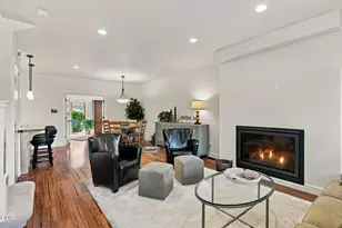 671 W Jefferson Ave, Sisters, OR 97759 - Photo 8