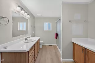 63741 Cascade Village Dr, Bend, OR 97701 - Photo 20