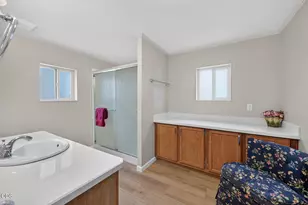 63741 Cascade Village Dr, Bend, OR 97701 - Photo 18