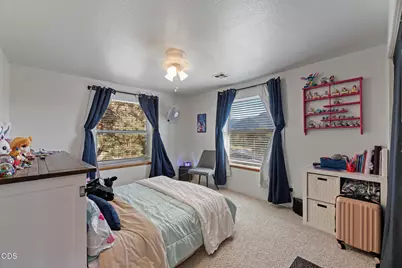 757 NE Tokay, Grants Pass, OR 97526 - Photo 30