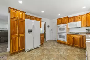2530 Berkeley St, Klamath Falls, OR 97601 - Photo 8