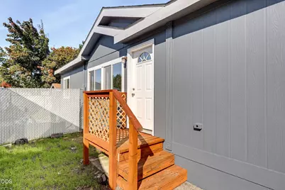 667 Brandi Way, Eagle Point, OR 97524 - Photo 8