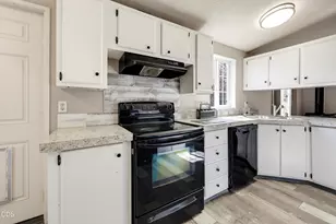 3750 Ave G, White City, OR 97503 - Photo 18