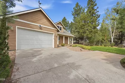 2879 NW Fairway Heights Drive, Bend, OR 97703 - Photo 28