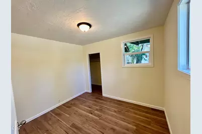 463 SW I Street, Grants Pass, OR 97526 - Photo 10