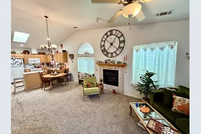 3109 University Road, Grants Pass, OR 97527 - Photo 4