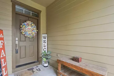 540 NW 28th Street, Redmond, OR 97756 - Photo 2