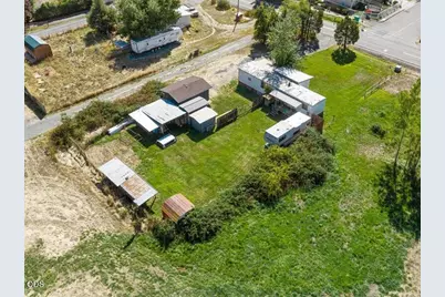 2700 Leonard Road, Grants Pass, OR 97527 - Photo 2