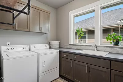 2703 NW 25th Street, Redmond, OR 97756 - Photo 44