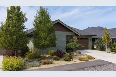 2703 NW 25th Street, Redmond, OR 97756 - Photo 2