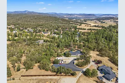4873 Old Stage Road, Central Point, OR 97502 - Photo 44