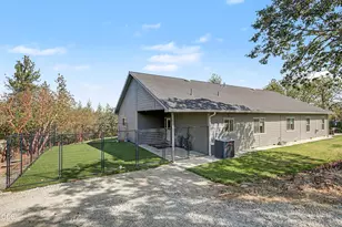 4873 Old Stage Rd, Central Point, OR 97502 - Photo 32