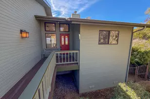 1640 Ridgecrest Dr, Klamath Falls, OR 97601 - Photo 4
