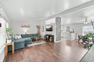 1635 SW Sun Glo Dr, Grants Pass, OR 97527 - Photo 6