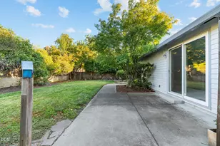 1443 Yellowstone Ave, Medford, OR 97504 - Photo 28