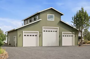 61000 Jennings Rd, Bend, OR 97702 - Photo 38