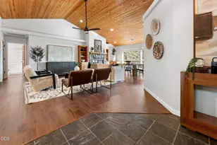 1144 Colonial Dr, Grants Pass, OR 97526 - Photo 4