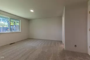 22 SW Leonard St, Grants Pass, OR 97526 - Photo 20