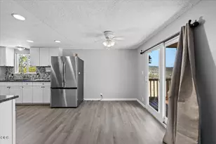 2440 Wren Ridge Dr, Eagle Point, OR 97524 - Photo 6