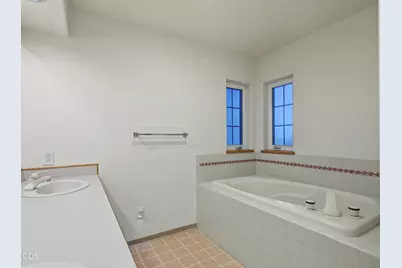 10505 Spring Lake Road, Klamath Falls, OR 97603 - Photo 8