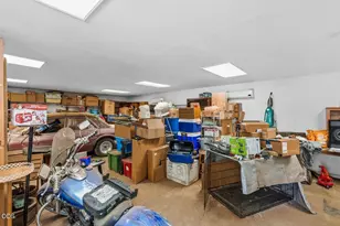 758 Summit Loop, Grants Pass, OR 97527 - Photo 28